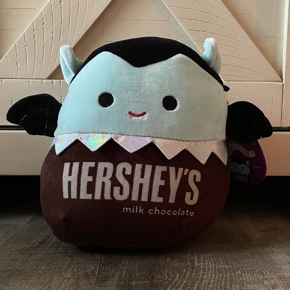 Squishmallow Hersheys milk chocolate Patricio